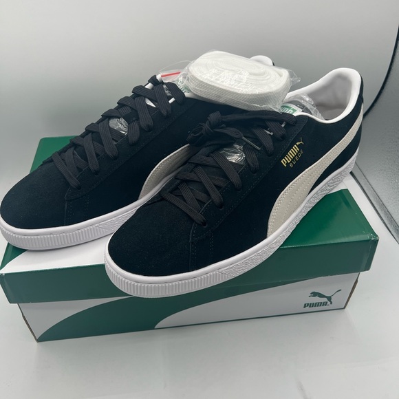 Puma Other - Brand new Puma suede Classic sneakers XXl black/ white with box